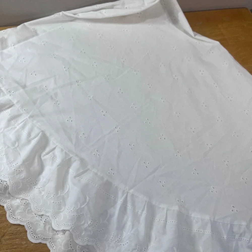 Vtg White Eyelet Embroidered Ruffle Oval Tablecloth 30x78 Country Cottagecore